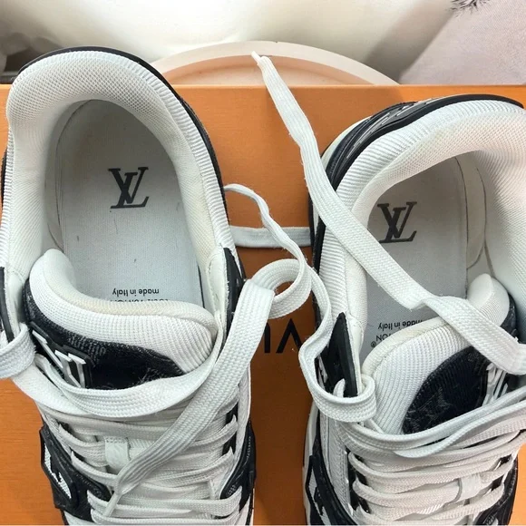 Louis Vuitton Monogram Black and White Sneakers - Picture 5 of 16